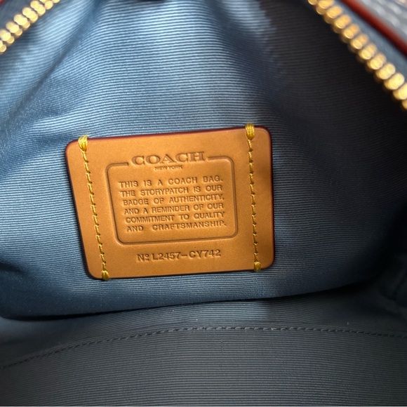 Coach Mini Rowan - Picture 4 of 4